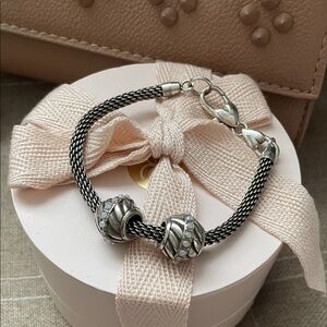 ✨Vintage Brighton Woven Silver Mesh Charm Bracelet w/2 charms ✨Preloved
